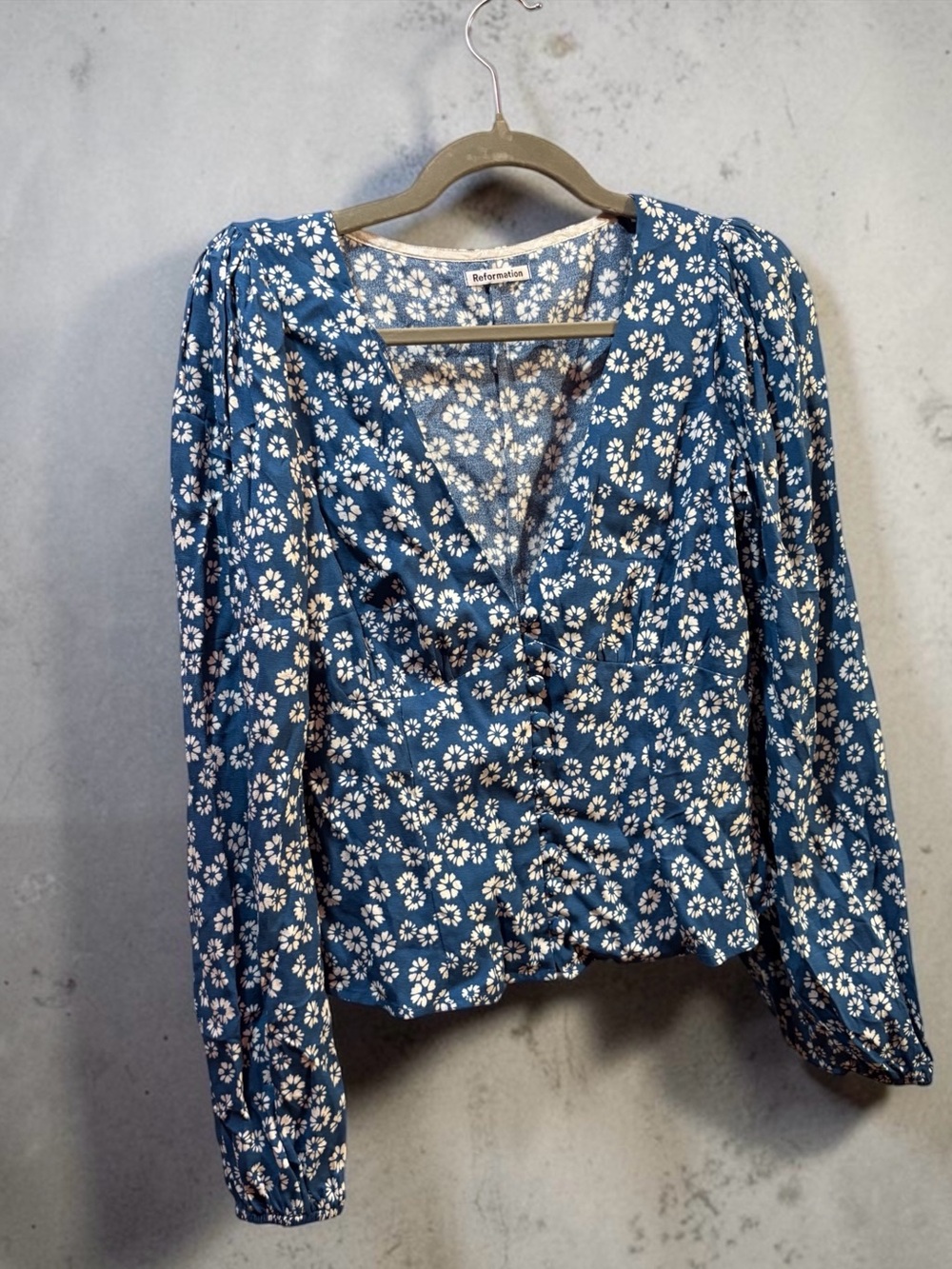 Reformation Blue ivory floral puff sleeve Button-front top size M